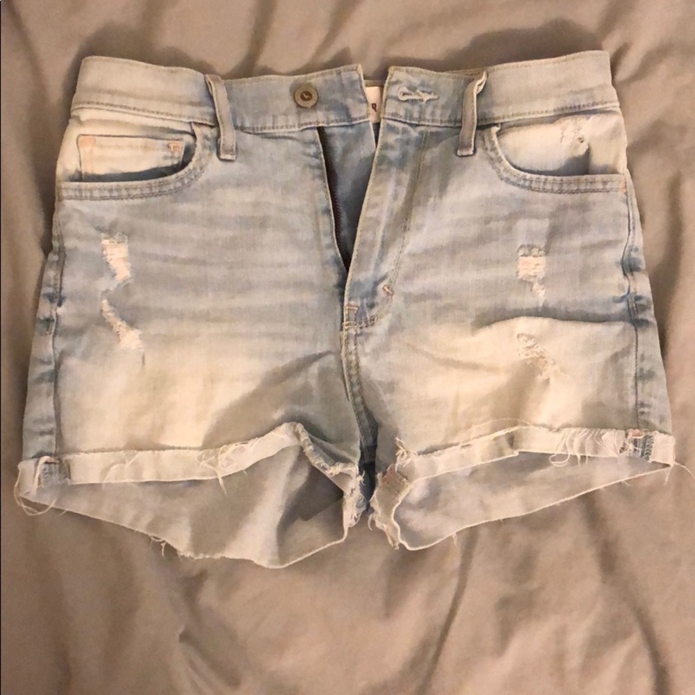High waisted denim shorts in light wash color